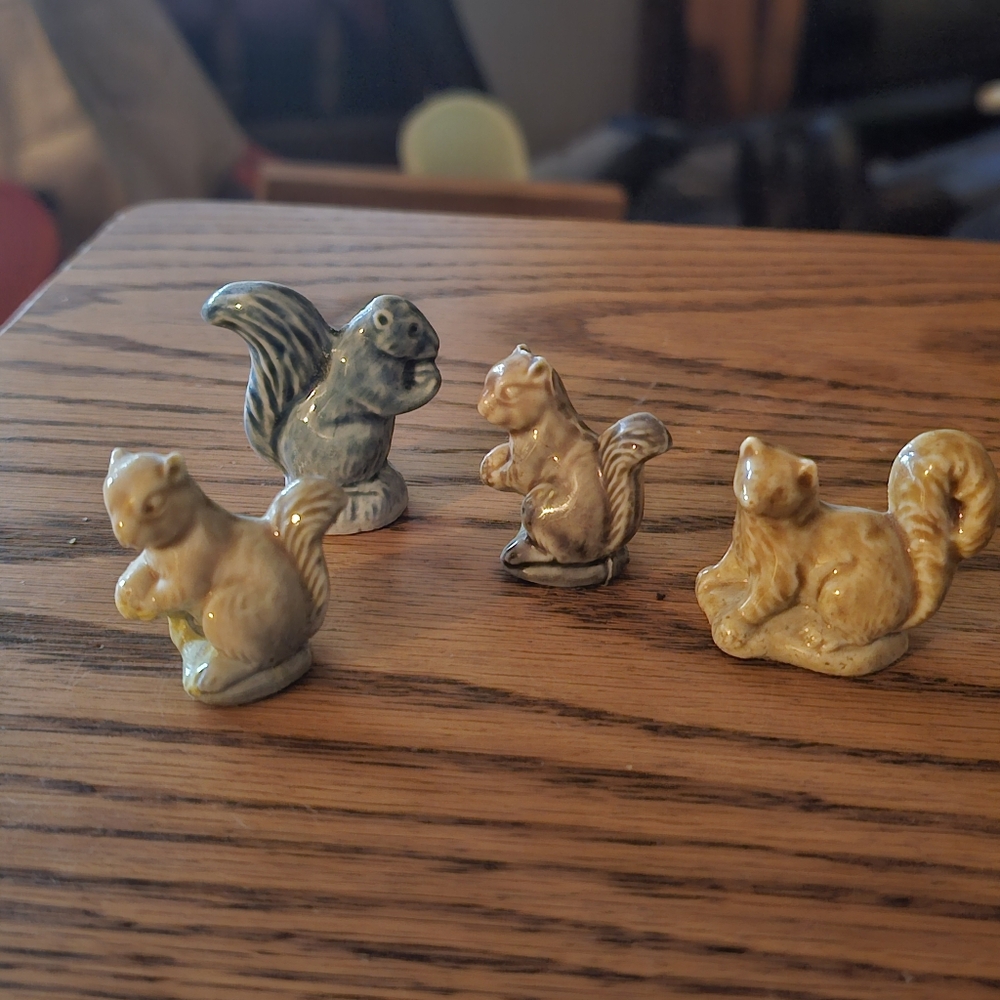Wade Set Of 4 Ceramic Squirrel Figurine Set - Blue, Gray, Tan